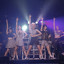 ベイビーレイズJAPAN SUMMER LIVE 2015 -IDOROCK 感謝汗激！三周年！汗フェス！-より