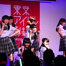 トーキョー夢ぴよ組定期公演の様子