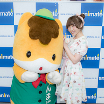 ぐんまちゃん(左)と内田彩(右)