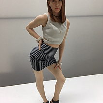 岡田ロビン翔子フィギュア