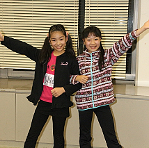 河内桃子（左）　池田葵（右）