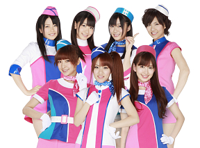 AKB48 前列左から/篠田麻里子、高橋みなみ、小嶋陽菜、後列左から/横山由依、柏木由紀、指原莉乃、宮澤佐江