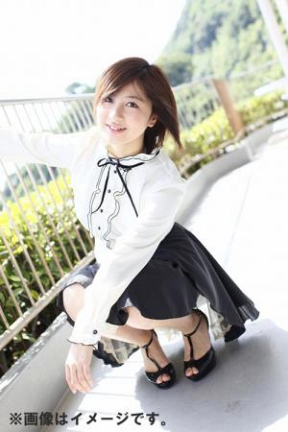 (C) ワニブックス　小野恵令奈