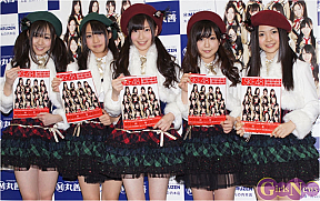 SKE48　左から須田亜香里・木﨑ゆりあ・大矢真那・平松可奈子・加藤るみ