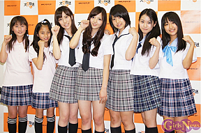 トーキョーチアチアパーティー2期生 左から 平山くるみ・桑澤菜月・斉藤智子・長岡茜・芦原優愛・原田里佳子・澤田樹菜