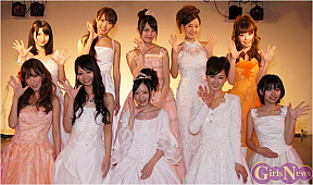 後列左から井上小百合・広村美つ美・福見真紀・高嶋香帆・吉田ユウ、前列左から大矢真夕・緑川静香・広瀬玲奈・中村葵・酒井蘭