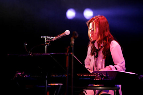 梶浦由記 (C) スペースクラフト・エンタテインメント