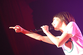 aiko (C) ポニーキャニオン