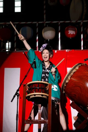 茅原実里「MINORI CHIHRA LIVE 2011 SUMMER CAMP3」フォトコレクション ※提供写真