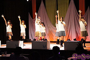 制服向上委員会