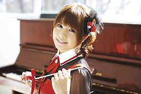 竹達彩奈　(C) ポニーキャニオン