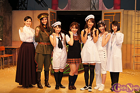 舞台「まなつの銀河に雪のふるほし」 左から時田愛梨・大浦育子・斉藤雅子・内田眞由美・広村美つ美・船岡咲・安藤遥