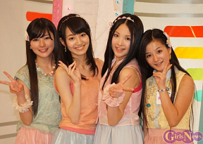 アイドリング!!! 5期生 左から高橋胡桃・石田佳蓮・玉川来夢・清久レイア