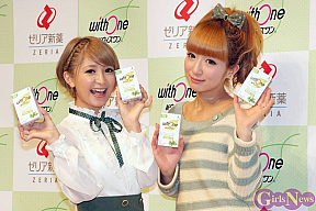 矢口真里（左）・辻希美