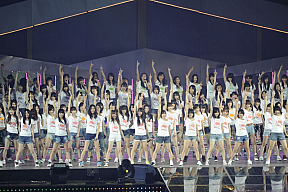 AKB48 (C) AKS