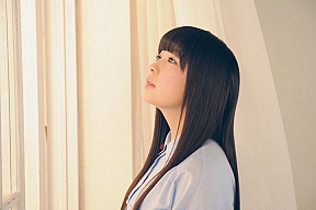 南波志帆　（C) ポニーキャニオン
