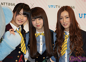 AKB48 左から横山由依・峯岸みなみ・梅田彩佳