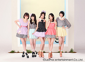 9nine 左から佐武宇綺・村田寛奈・吉井香奈恵・川島海荷・西脇彩華 (C) LesPros entertainment