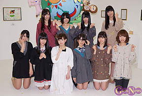 AKB48 美術部部員 左上から加藤智子・矢方美紀・松村香織・今田美奈、左下から前田亜美・多田愛佳・片山陽加・石田晴香・藤江れいな・佐藤夏希