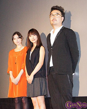 左から香椎由宇・谷村美月・三木康一郎監督