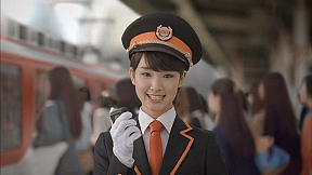 auの新CM au女子割「のりかえ案内」篇