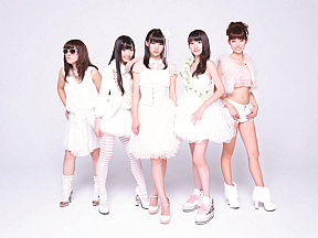 IRF 左からプー・ルイ、鈴木友梨那、庄司芽生、日比美思、橘ゆりか