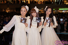 Kalafina 左からWakana・Keiko・Hikaru