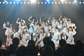 AKB48 新チームA「ウェイティング公演」 (C) AKS