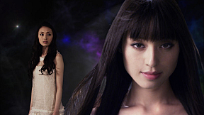 幻を解き明かす白い栗山千明さん