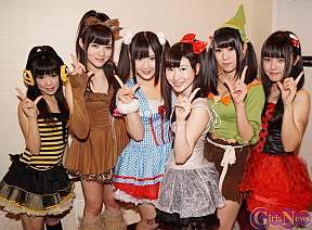 OZ 左から鈴村愛理・佐藤七彩・日向夕奈・星愛奈・結城める・朝倉彩花