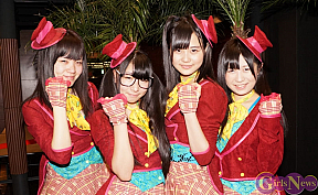 ほわいと☆milk 左から佐藤七彩・月宮かれん・黒瀬サラ・新矢皐月