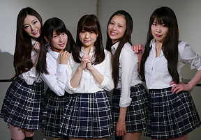 ミルキー☆クラウン 左から瑞咲まみ・佐倉仁菜・水月桃子・出水杏奈・千鶴