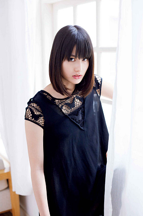 橋本愛 (C)小学館・週刊ビッグコミックスピリッツ・青山裕企