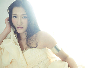 ELISA 「そばにいるよ」アーティスト写真