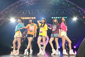 9nine「Evolution No.9 Summer(エボサマ)」 写真：(C)Sayuri Suzuki