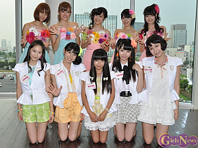 アイドリング!!! 左上から遠藤舞・菊地亜美・橋本楓・伊藤祐奈・石田佳蓮、左下から古橋舞悠・関谷真由・橋本瑠果・佐藤麗奈・佐藤ミケーラ倭子