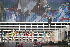 「AKB48・2013 真夏のドームツアー～まだまだ、やらなきゃいけないことがある～」東京ドーム公演(3日目)より (C)AKS