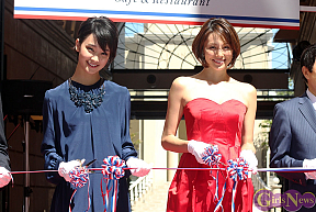 剛力彩芽(左)・米倉涼子(右)