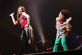 今井絵理子「Eriko Imai LIVE 2013~just kiddin’~」より