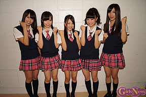 LinQ 左から桃咲まゆ・姫崎愛未・高木悠未・山木彩乃・坂井朝香