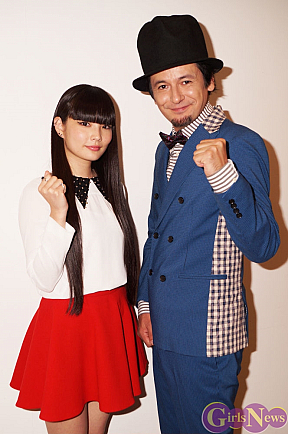 秋元梢(左) ジョージ・ウィリアムズ(右)