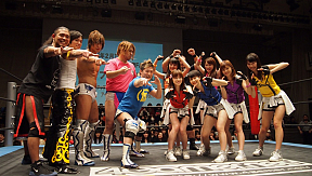 アップアップガールズ（仮）とDDTプロレス