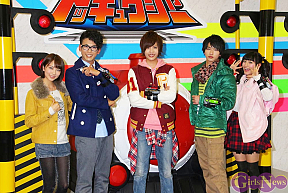 左から梨里杏・平牧仁・志尊淳・横浜流星・森高愛