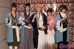 左から廣瀬大介・矢崎広・鈴木勝吾・富田麻帆・松田凌