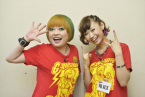 まちゃまちゃ(左)、日野ありす(右)