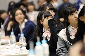 指原莉乃座長公演が発表された瞬間の写真 (C)AKS