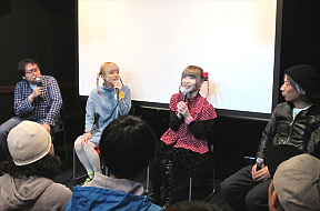 「IDOL AND READ 003」発売記念トークイベント&サイン会より