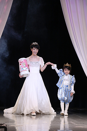 ヤクルトジョア ディズニーデザインパッケージ発表会