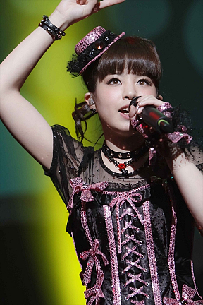 春奈るなLIVE 2015 “Candy Lips”大阪公演より