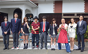 映画『みんな!エスパーだよ!』撮影現場会見より (C)若杉公徳/講談社 (C)2015「映画 みんな!エスパーだよ!」製作委員会